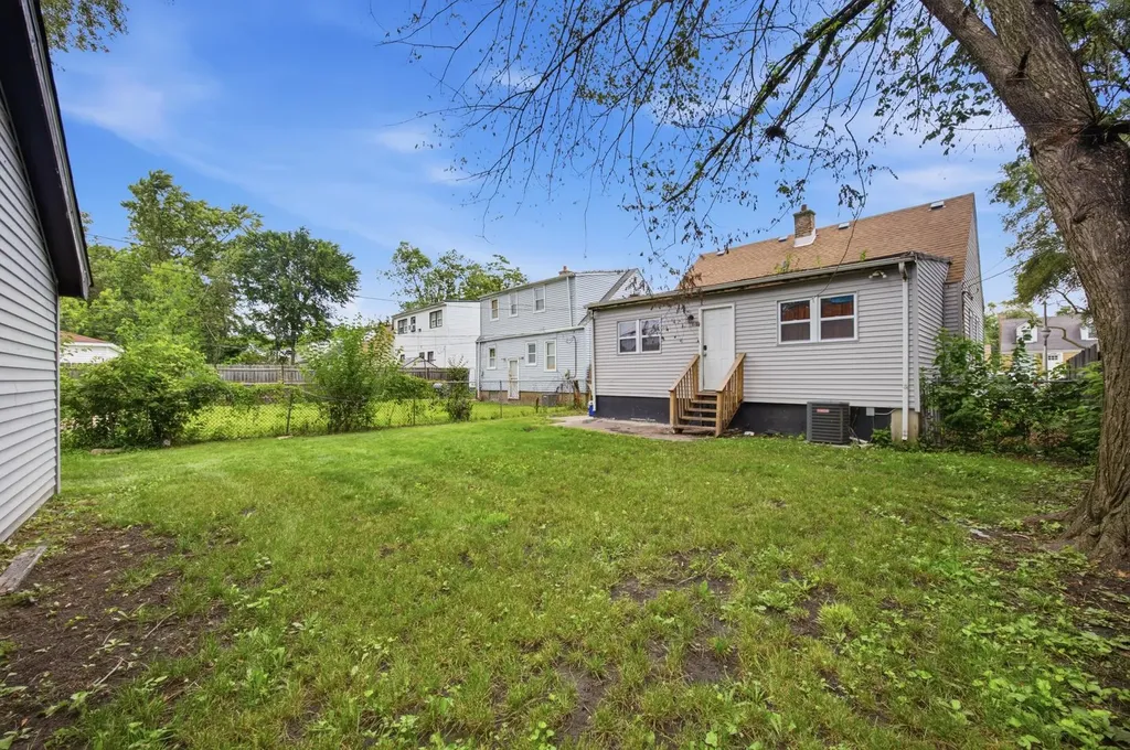 12238 South Aberdeen Street Chicago IL 60643