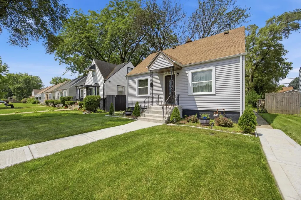 12238 South Aberdeen Street Chicago IL 60643