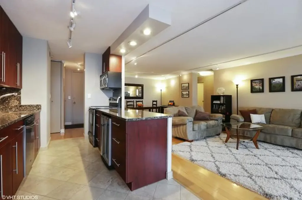 3150 North Sheridan Road Chicago IL 60657
