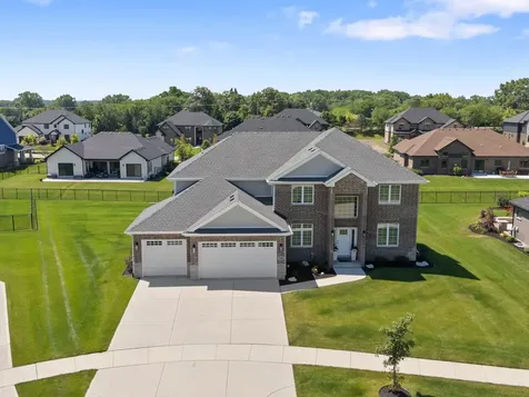 22991 Lancaster Court Frankfort IL 60423