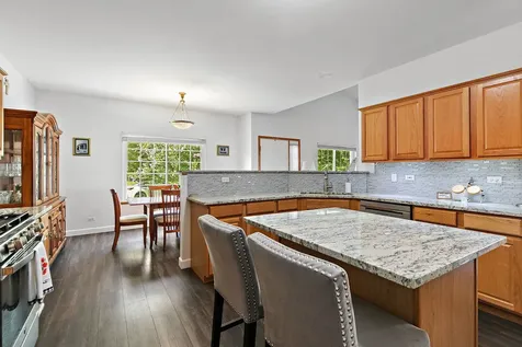 142 Southwicke Drive Streamwood IL 60107