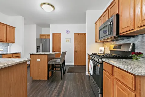 142 Southwicke Drive Streamwood IL 60107