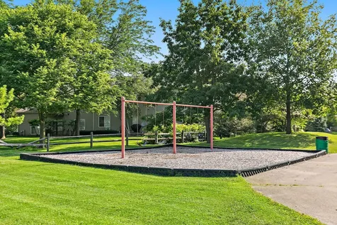 142 Southwicke Drive Streamwood IL 60107