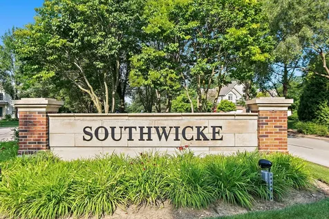 142 Southwicke Drive Streamwood IL 60107