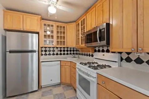 2100 Valencia Drive Northbrook IL 60062