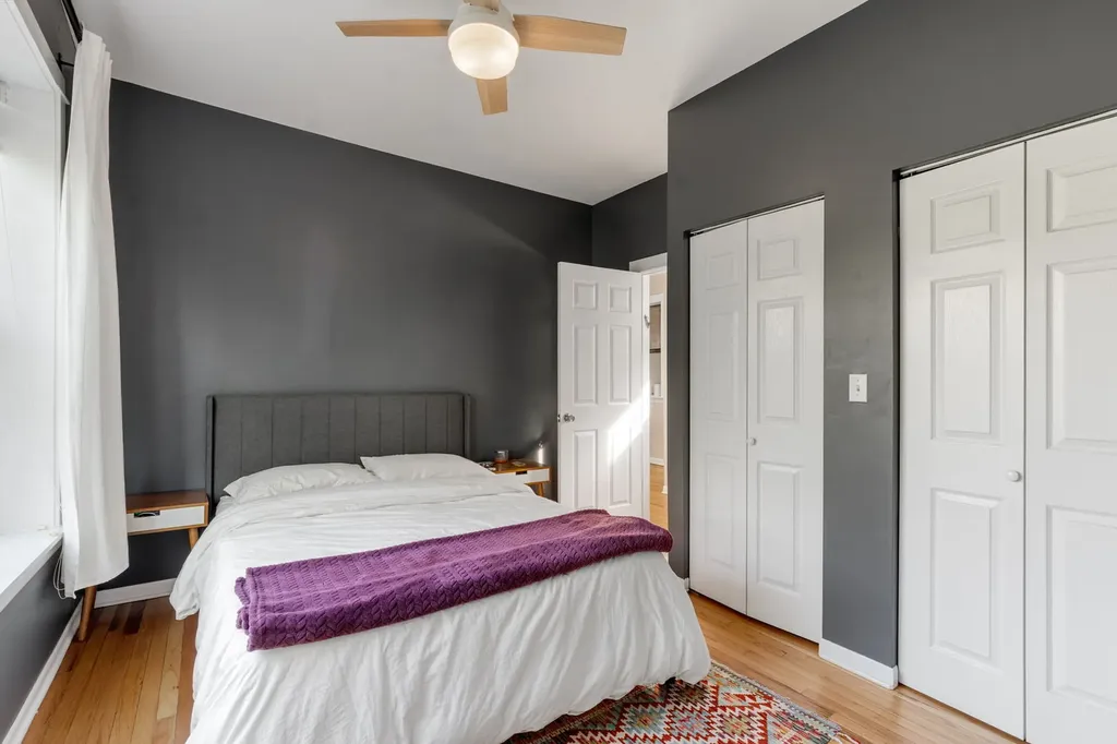 2458 West Eastwood Avenue Chicago IL 60625