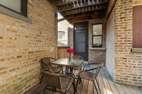 2458 West Eastwood Avenue Chicago IL 60625