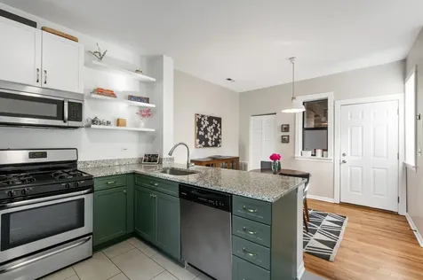 2458 West Eastwood Avenue Chicago IL 60625