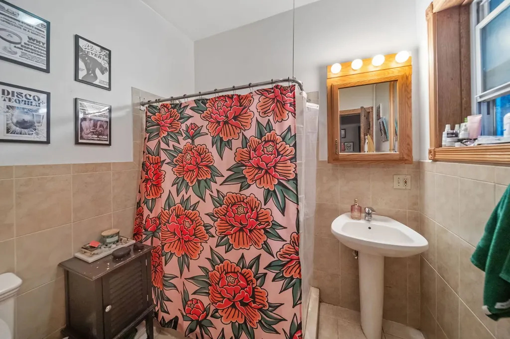 4150 North Ashland Avenue Chicago IL 60613