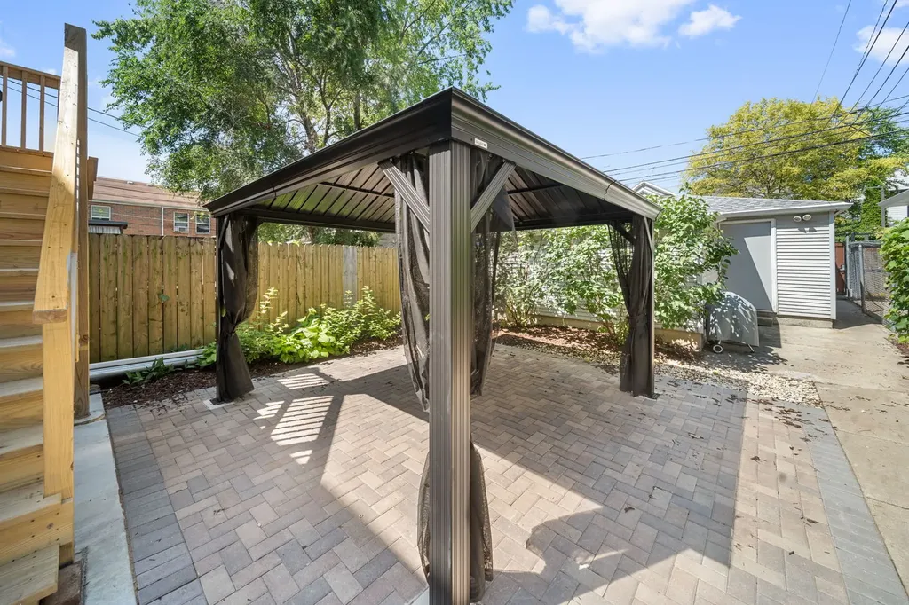 4150 North Ashland Avenue Chicago IL 60613