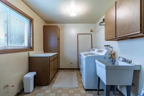 3316 193RD Street Lansing IL 60438