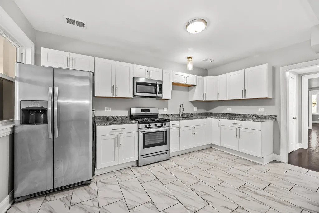 2207-09 North Mango Avenue Chicago IL 60639