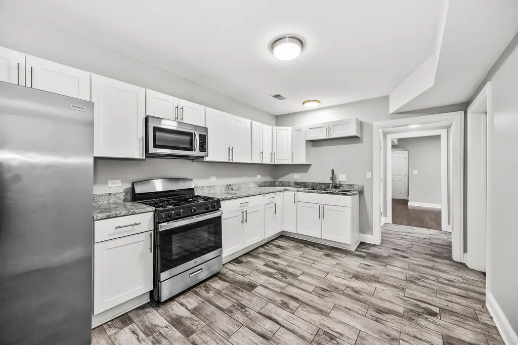 2207-09 North Mango Avenue Chicago IL 60639