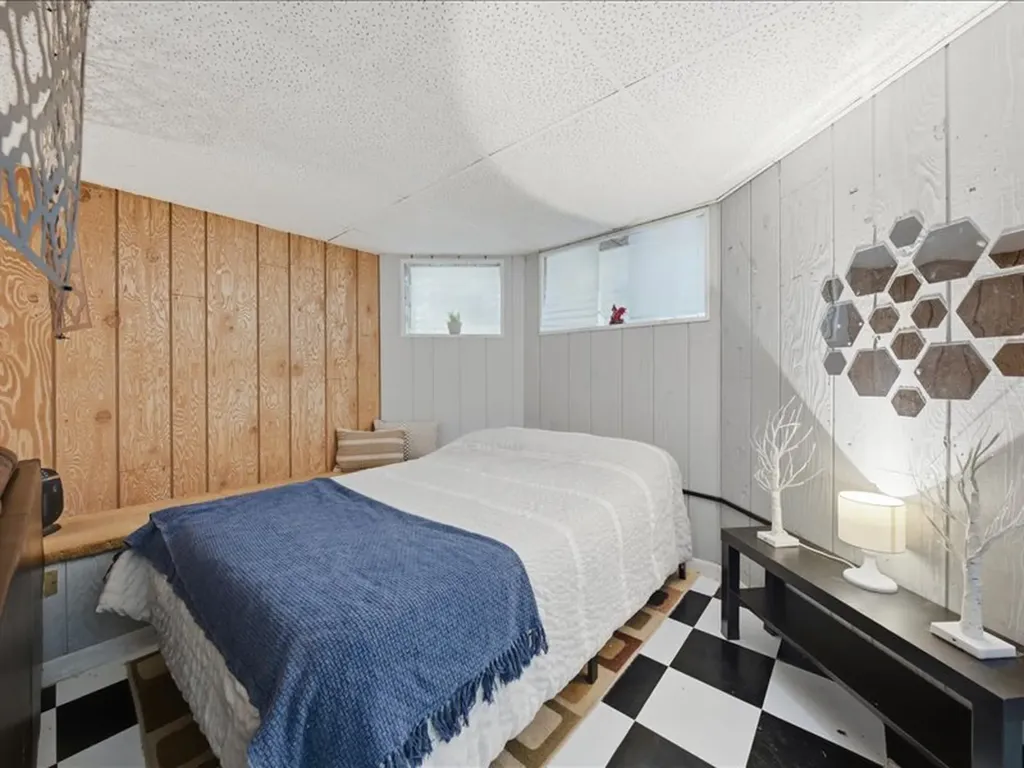 1534 East 73rd Place Chicago IL 60619