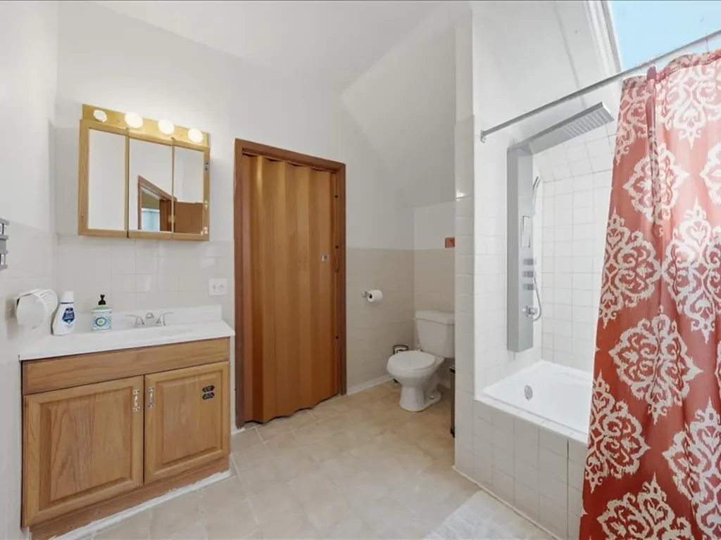 1534 East 73rd Place Chicago IL 60619