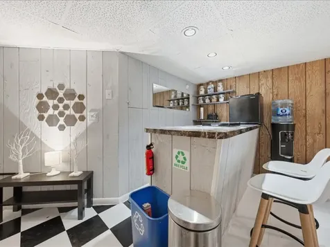 1534 East 73rd Place Chicago IL 60619