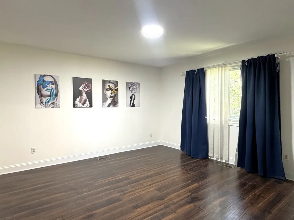 6652 Fernwood Drive Lisle IL 60532