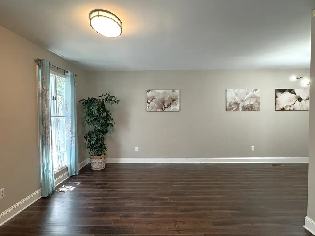6652 Fernwood Drive Lisle IL 60532