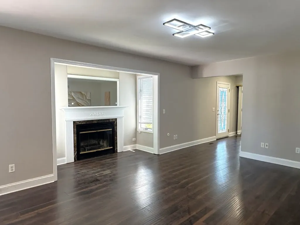 6652 Fernwood Drive Lisle IL 60532