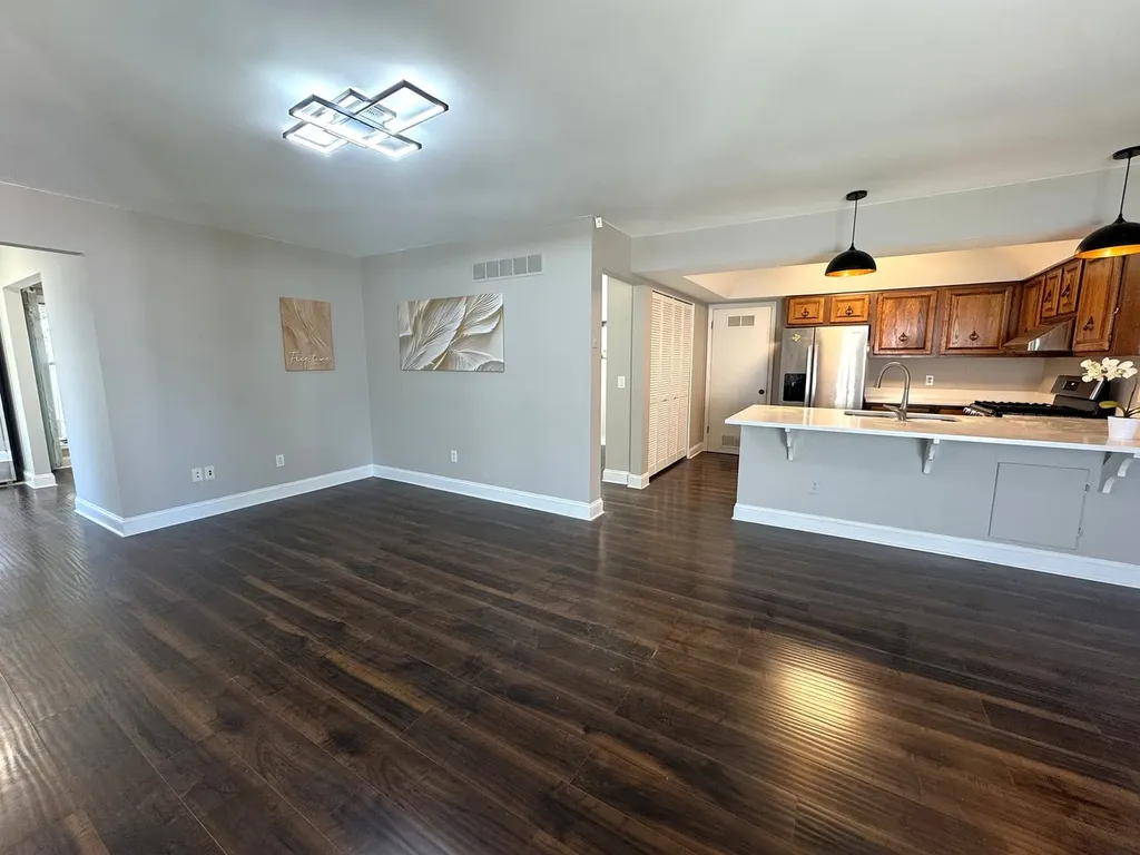 6652 Fernwood Drive Lisle IL 60532