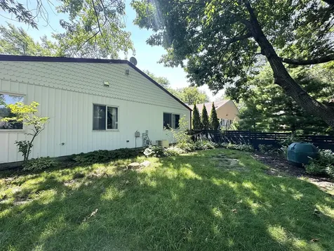 6652 Fernwood Drive Lisle IL 60532