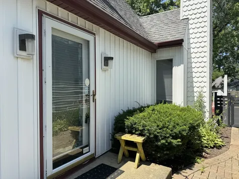 6652 Fernwood Drive Lisle IL 60532