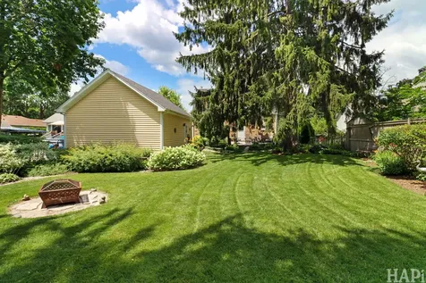 621 Parkway Avenue Antioch IL 60002