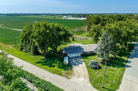 908 5TH Street Erie IL 61250