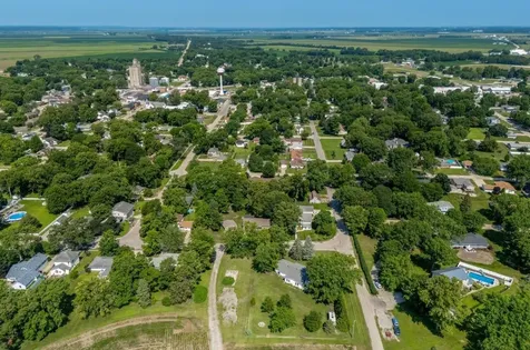 908 5TH Street Erie IL 61250