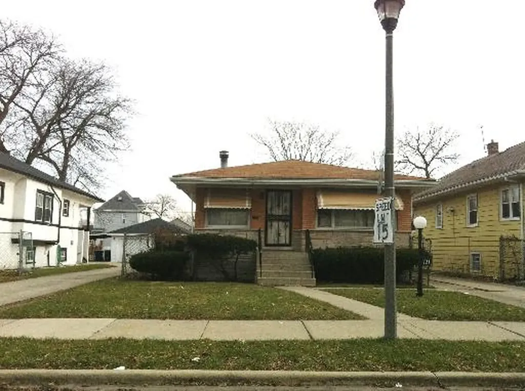 121 South 18th Avenue Maywood IL 60153