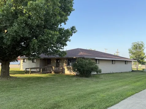 694 North Elm Street Herscher IL 60941