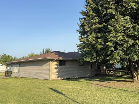 694 North Elm Street Herscher IL 60941
