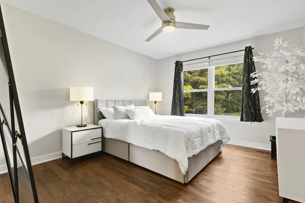1629 North Summit Street Wheaton IL 60187
