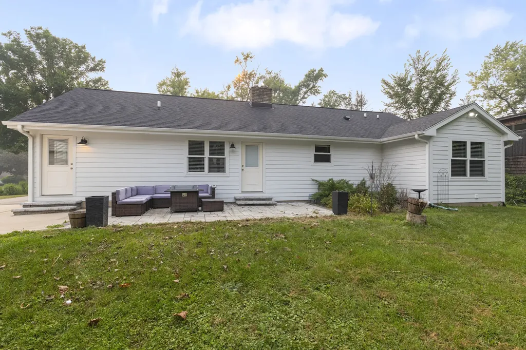 1629 North Summit Street Wheaton IL 60187