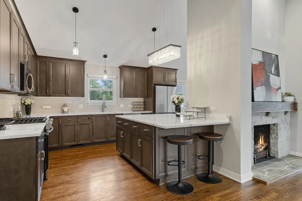 1629 North Summit Street Wheaton IL 60187
