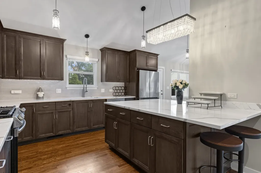 1629 North Summit Street Wheaton IL 60187