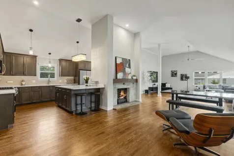1629 North Summit Street Wheaton IL 60187