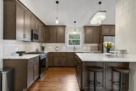 1629 North Summit Street Wheaton IL 60187