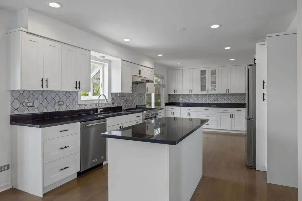 4852 Snapjack Circle Naperville IL 60564
