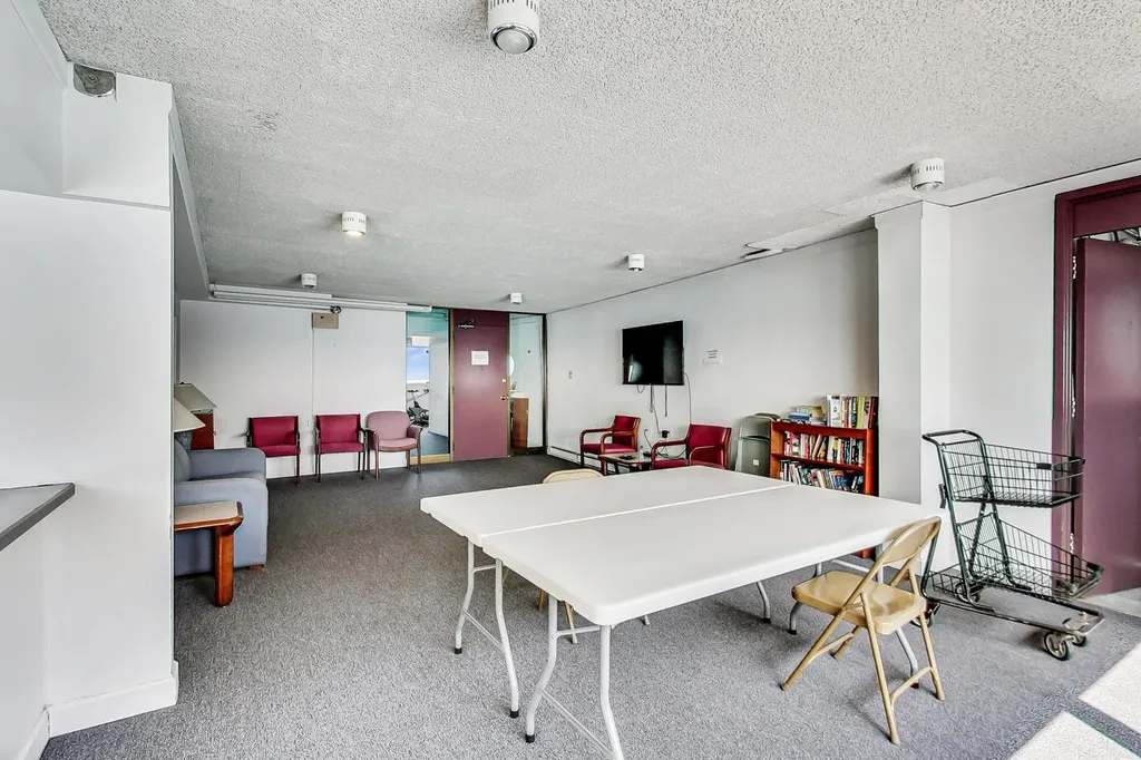 5733 North Sheridan Road Chicago IL 60660