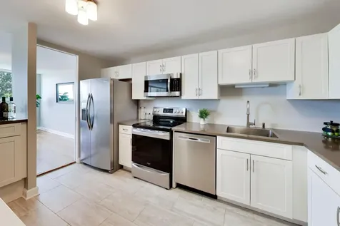 5733 North Sheridan Road Chicago IL 60660