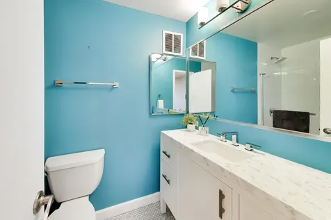 5733 North Sheridan Road Chicago IL 60660