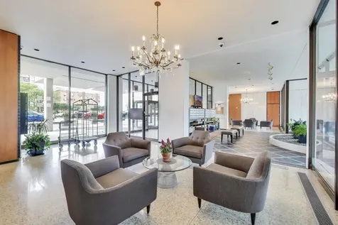 5733 North Sheridan Road Chicago IL 60660