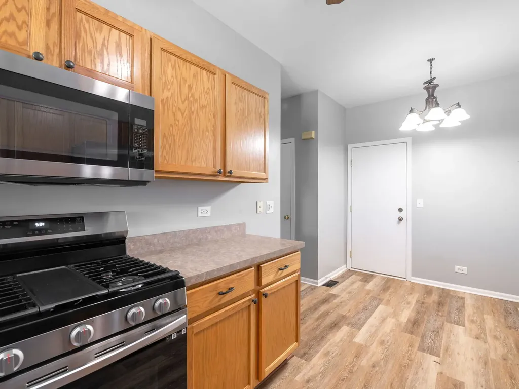 798 County Line Road Aurora IL 60502