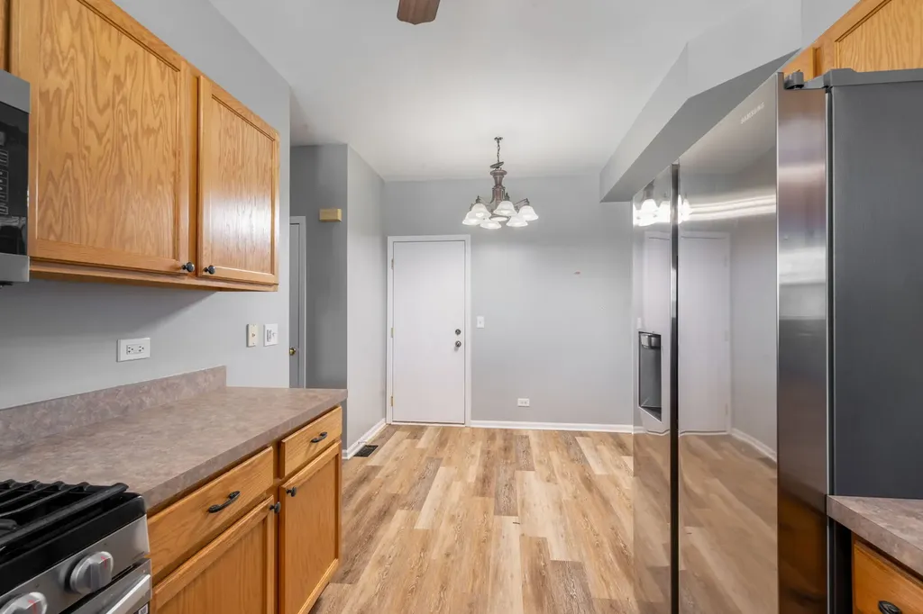 798 County Line Road Aurora IL 60502
