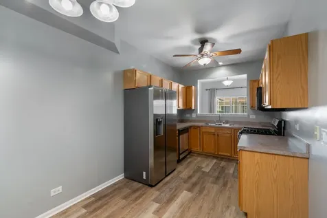 798 County Line Road Aurora IL 60502