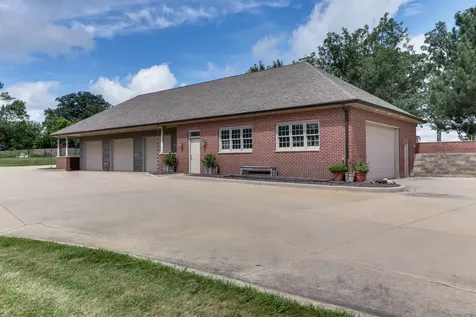 7429 North 1900 East Road Bloomington IL 61705