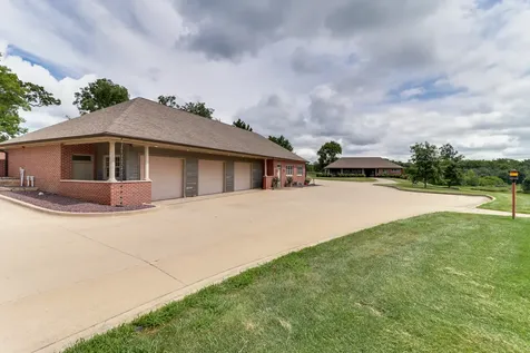 7429 North 1900 East Road Bloomington IL 61705