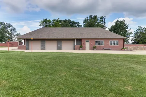 7429 North 1900 East Road Bloomington IL 61705