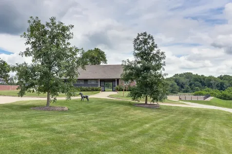 7429 North 1900 East Road Bloomington IL 61705